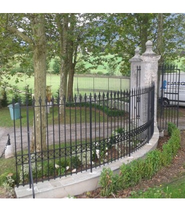 Fer ou Pointe de lance ajoure en fonte 210mm