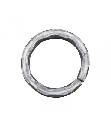 Cercle diamètre 110mm ext carré de 14x14mm anneau en acier martelé dans les angles roulé non soudé