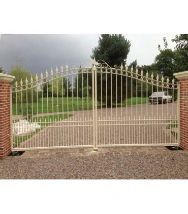 Cintre en forme de chapeau gendarme 40x8mm pour portails